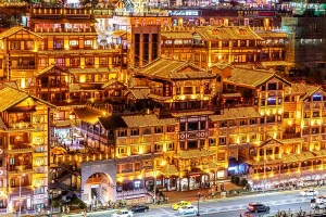 重庆必冲 10 个地方！没去过这 5 个等于白来，第 6 个看大自然鬼斧神工！