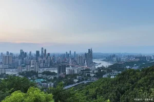 重庆必冲 10 个地方！没去过这 5 个等于白来，第 6 个看大自然鬼斧神工！